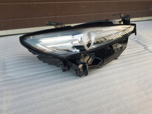Laden Sie das Bild in den Galerie-Viewer, Frontscheinwerfer Mazda 6 Gj GRF5-51030 LED Rechts Scheinwerfer Headlight SCH9509987537es