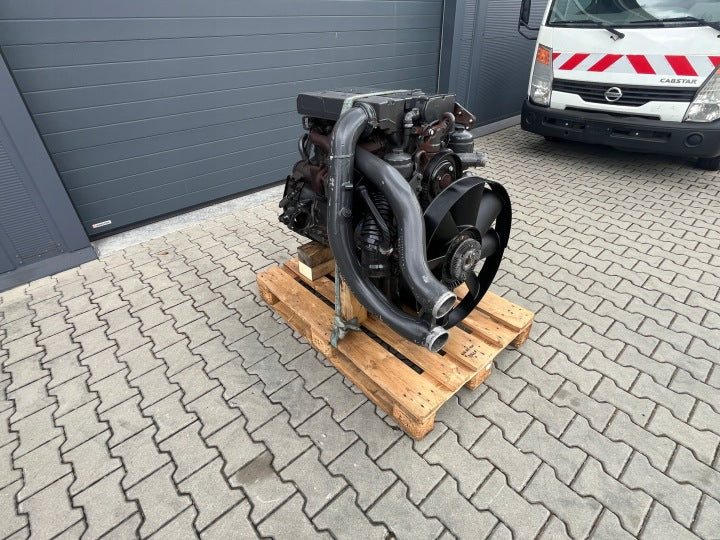 Motor Mercedes-Benz Vario 904LA Diesel Engine Unkomplett MOT3368423210wl