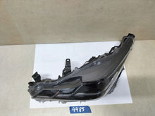 Laden Sie das Bild in den Galerie-Viewer, Frontscheinwerfer Toyota Corolla 81150-02T31 Links Scheinwerfer Headlight SCH8035878319uh