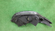 Laden Sie das Bild in den Galerie-Viewer, Frontscheinwerfer Hyundai I30 92101-A6000 LED Links Scheinwerfer Headlight