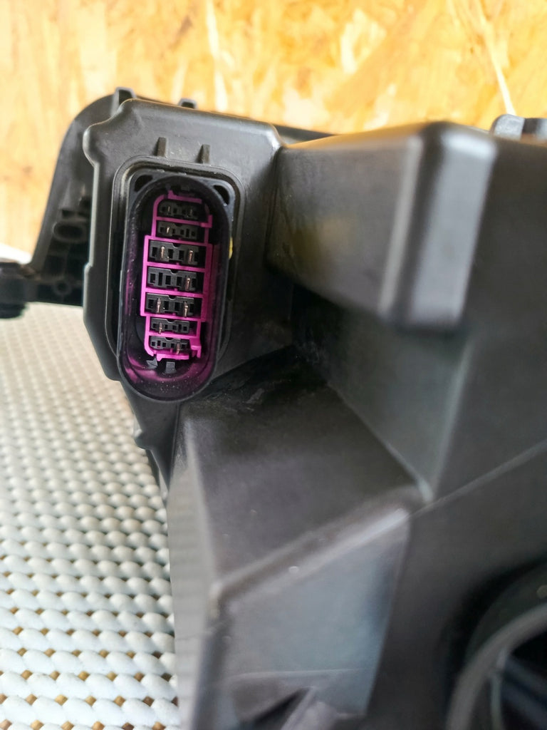 Frontscheinwerfer Skoda Superb III 3V1941015B Bi-Xenon Links Headlight