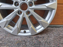 Laden Sie das Bild in den Galerie-Viewer, 1x Alufelge 18 Zoll 7.0" 5x112 43ET Glanz Silber 83A601025G Audi Q3 Rim Wheel FEL7826236615pe