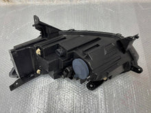 Laden Sie das Bild in den Galerie-Viewer, Frontscheinwerfer Dacia Sandero III 260107920R Rechts Scheinwerfer Headlight SCH2883468804qk