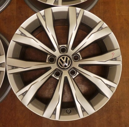4x Alufelge 17 Zoll 7.0" 5x112 40ET Glanz Silber 5NA601025 VW Tiguan Rim Wheel FEL3212489459zl