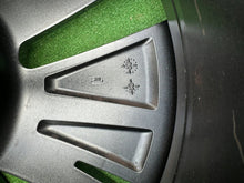 Load image into Gallery viewer, 1x Alufelge 19 Zoll 8.0" 5x112 5LA601025A Skoda Octavia I Enyaq Rim Wheel FEL5332804074oh
