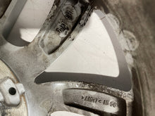 Laden Sie das Bild in den Galerie-Viewer, 1x Alufelge 17 Zoll 7.0&quot; 5x120 50ET Glanz Silber 9803723 Mini Countryman