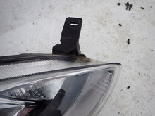 Laden Sie das Bild in den Galerie-Viewer, Frontscheinwerfer Ford Fiesta VII 00199373-05 Halogen Rechts Headlight