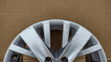 Laden Sie das Bild in den Galerie-Viewer, 1x Alufelge 16 Zoll 6.5" 5x112 50ET 5K0601025AL VW Golf V Rim Wheel FEL1723398200ub