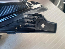 Laden Sie das Bild in den Galerie-Viewer, Frontscheinwerfer Dacia Sandero III Logan 260107920R LED Rechts Headlight SCH2048724145nw