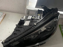 Laden Sie das Bild in den Galerie-Viewer, Frontscheinwerfer Mercedes-Benz W206 A2069066104 Links Scheinwerfer Headlight SCH9113220090eh