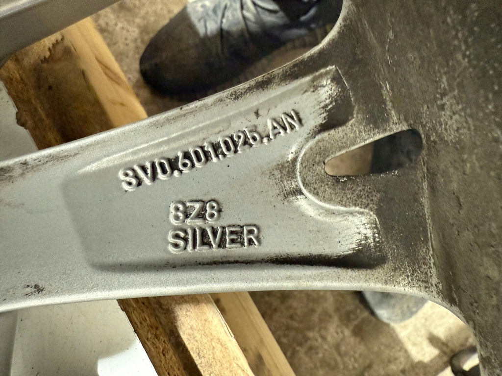 1x Alufelge 18 Zoll 8.0" 5x112 3V0601025AN 3V0601025CD Skoda Superb Iii