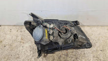 Laden Sie das Bild in den Galerie-Viewer, Frontscheinwerfer Toyota Avensis Links Scheinwerfer Headlight SCH4182430818st