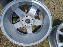 Laden Sie das Bild in den Galerie-Viewer, 4x Alufelge 16 Zoll 6.5" 5x112 42ET Glanz 3AA071496A VW Passat B7 Variant FEL3279347584ix
