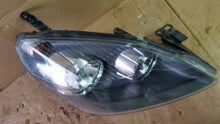 Laden Sie das Bild in den Galerie-Viewer, Frontscheinwerfer Opel Zafira B A 13252473RH Rechts Scheinwerfer Headlight