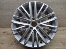Laden Sie das Bild in den Galerie-Viewer, 1x Alufelge 17 Zoll 5x112 1Q0601025C VW Rim Wheel FEL8574610457cu