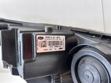 Laden Sie das Bild in den Galerie-Viewer, Frontscheinwerfer Ford Transit Connect KT1B-13W030-AE Links Headlight SCH1662868202sf