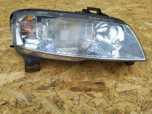 Laden Sie das Bild in den Galerie-Viewer, Frontscheinwerfer Fiat Stilo 517164610 Xenon Ein Stück (Rechts oder Links)
