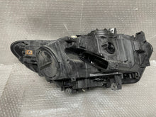 Laden Sie das Bild in den Galerie-Viewer, Frontscheinwerfer BMW 1 F21 F20 7229677 Xenon Ein Stück (Rechts oder Links) SCH9625699077gb