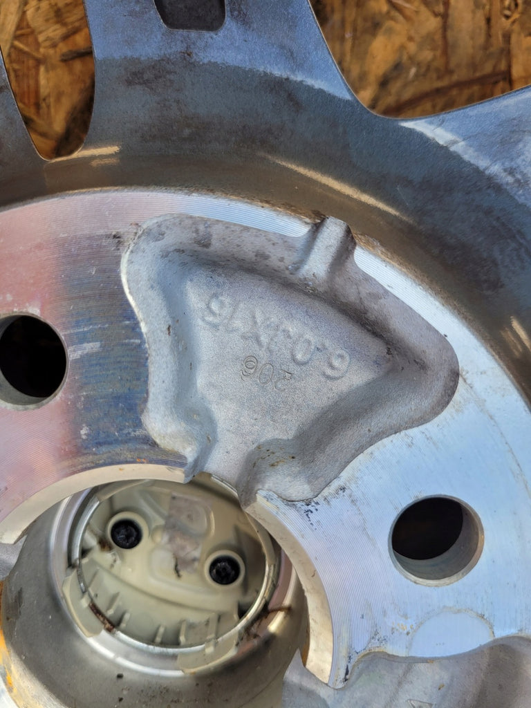 1x Alufelge 16 Zoll 6.0" 4x100 50ET Glanz Schwarz 52910-C8700 Hyundai I20 II Mg