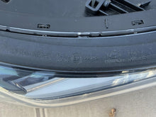 Laden Sie das Bild in den Galerie-Viewer, Frontscheinwerfer Hyundai Santa I Fe 92208-S1000 LED Rechts Headlight SCH8733960972eg