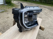 Laden Sie das Bild in den Galerie-Viewer, Frontscheinwerfer Ford Ranger N1WB-13E014-ED Rechts Scheinwerfer Headlight SCH5502342308kr