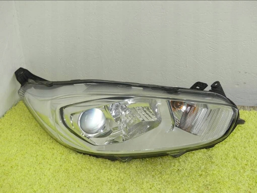 Frontscheinwerfer Ford Fiesta C1BB-13W029-EE Rechts Scheinwerfer Headlight SCH3858360953aw