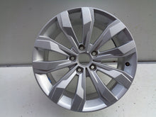 Load image into Gallery viewer, 1x Alufelge 17 Zoll 7.0&quot; 5x112 45ET 2GA601025A Vw Rim Wheel