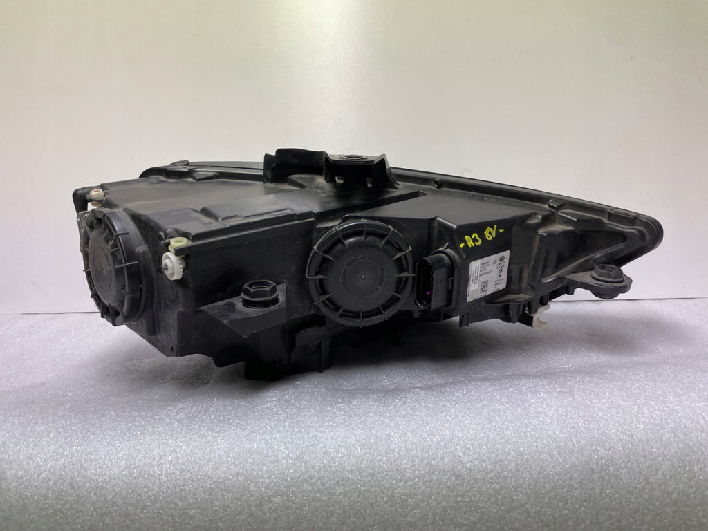 Frontscheinwerfer Audi A3 8V0941005KOD 85122000 Xenon Links Headlight SCH4207973918qz