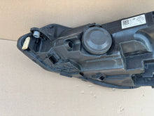 Load image into Gallery viewer, Frontscheinwerfer VW Golf VIII 5H1941006C 90150891 Full LED Rechts Headlight SCH1546814239xn