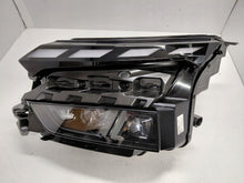 Laden Sie das Bild in den Galerie-Viewer, Frontscheinwerfer Skoda Enyaq 5LB941035 Full LED Links Scheinwerfer Headlight SCH8651360675ep
