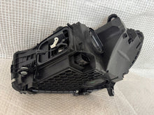 Laden Sie das Bild in den Galerie-Viewer, Frontscheinwerfer Mercedes-Benz W206 A2069067203 Full LED Rechts Headlight SCH2762913710qz