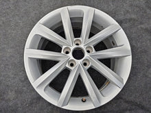 Load image into Gallery viewer, 1x Alufelge 16 Zoll 7.0" 5x100 46ET Glanz Silber 5JA601025AE Skoda Rapid FEL1591729078em