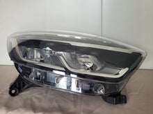 Laden Sie das Bild in den Galerie-Viewer, Frontscheinwerfer Renault Captur I 260107244R Rechts Scheinwerfer Headlight SCH2894345581ct