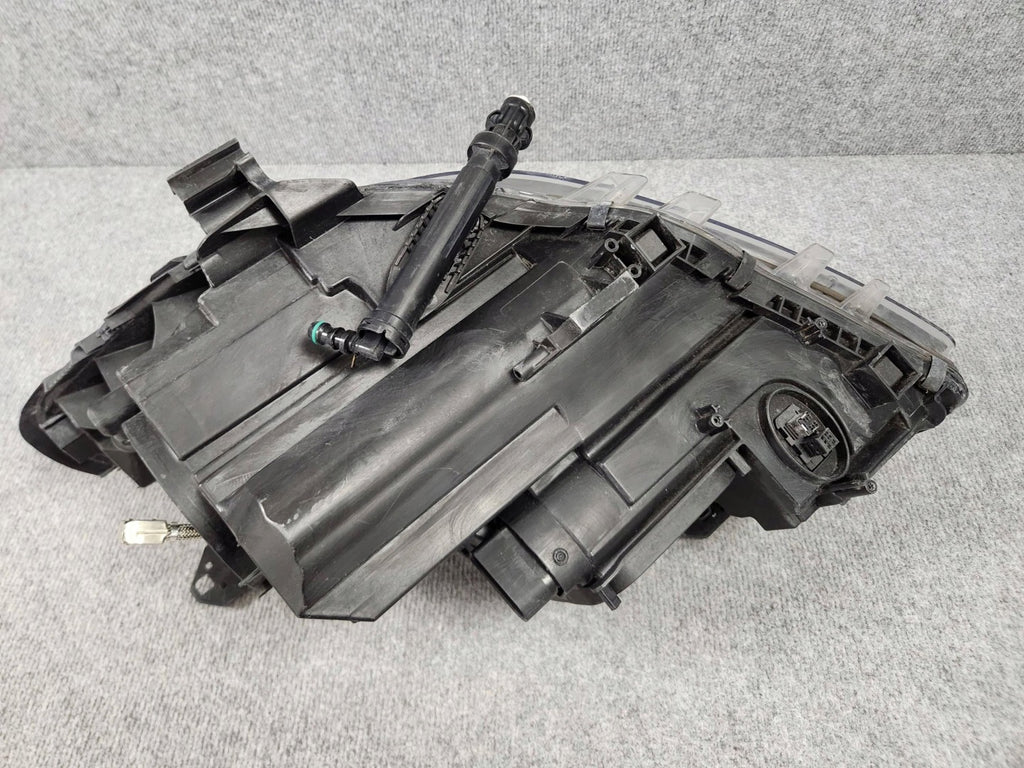 Frontscheinwerfer Mercedes-Benz W246 A2468201661 030127127200 Xenon Rechts SCH9029967737th