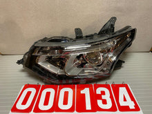 Load image into Gallery viewer, Frontscheinwerfer Mitsubishi Outlander III 8301C2 Links Scheinwerfer Headlight