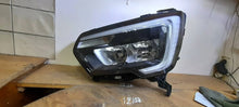 Load image into Gallery viewer, Frontscheinwerfer Renault Master III 260607867R Links Scheinwerfer Headlight