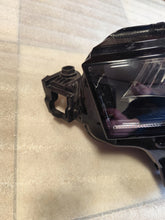 Laden Sie das Bild in den Galerie-Viewer, Frontscheinwerfer Skoda Karoq 57B941009 LED Links Scheinwerfer Headlight SCH5110304578hl