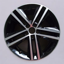 Load image into Gallery viewer, 1x Alufelge 17 Zoll 7.0&quot; 5x100 46ET Glanz 5JA601025D Skoda Rim Wheel