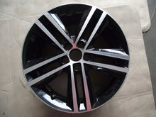 Load image into Gallery viewer, 1x Alufelge 17 Zoll 7.0&quot; 5x100 46ET Glanz 5JA601025D Skoda Rim Wheel