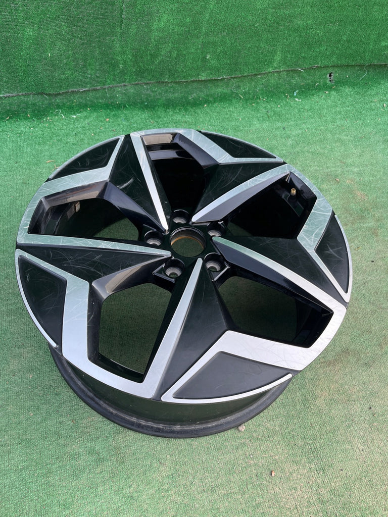 1x Alufelge 19 Zoll 7.5" 5x112 50ET Glanz Schwarz 10A601025H VW Id.3 Rim Wheel FEL8310438374vn