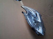 Load image into Gallery viewer, Frontscheinwerfer Toyota Prius Links Scheinwerfer Headlight SCH5102639257ee