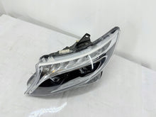 Laden Sie das Bild in den Galerie-Viewer, Frontscheinwerfer Mercedes-Benz V Class W447 A4479064600 Links Headlight