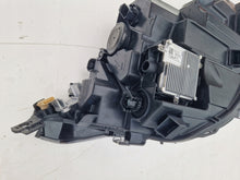 Laden Sie das Bild in den Galerie-Viewer, Frontscheinwerfer VW Golf VIII I 5H1941005 LED Ein Stück (Rechts oder Links) SCH8730083015eq