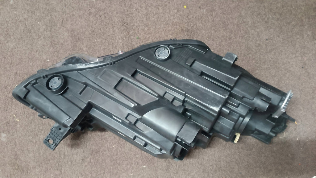Frontscheinwerfer Ford Kuga LV4B-13E015-CD LED Ein Stück (Rechts oder Links) SCH9681930683ah