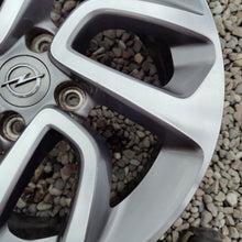 Laden Sie das Bild in den Galerie-Viewer, 1x Alufelge 16 Zoll 6.5" 4x108 20ET Glanz Silber Opel Crossland X Rim Wheel FEL7773311971lp