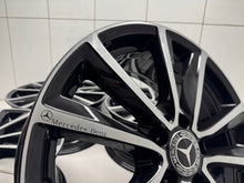 Laden Sie das Bild in den Galerie-Viewer, 4x Alufelge 18 Zoll 7.5" 5x112 52ET Glanz Schwarz A2464010600 Mercedes-Benz Cla FEL4250877745cd