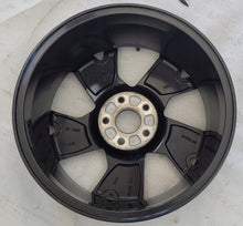 Laden Sie das Bild in den Galerie-Viewer, 1x Alufelge 18 Zoll 7.5&quot; 5x114.3 55ET 3M018075B Honda Hr-V Hrv Rim Wheel