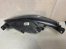 Laden Sie das Bild in den Galerie-Viewer, Frontscheinwerfer Ford Focus JX7B-13E014-CE Full LED Rechts Headlight SCH6019345008az