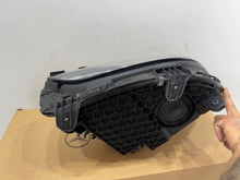 Laden Sie das Bild in den Galerie-Viewer, Frontscheinwerfer Mercedes-Benz A2069063903 Links Scheinwerfer Headlight SCH7867393614vj