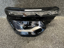 Laden Sie das Bild in den Galerie-Viewer, Frontscheinwerfer Skoda Kamiq 655941016C Rechts Scheinwerfer Headlight SCH6315612125pc